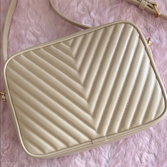 Italian leather quilted crossbody bag - Picture 2 of 4